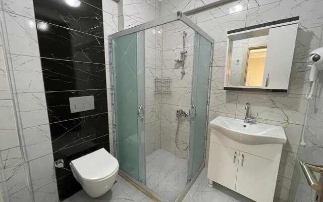 Ayilmaz Apart