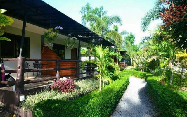 Ruenchan Resort at Saithai