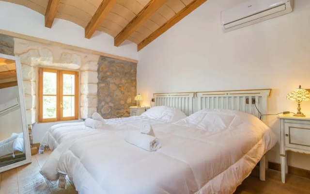 Son Paparra in Inca With 2 Bedrooms and 2 Bathrooms