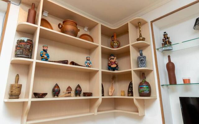 Wehost Apartment with Ethnic Design