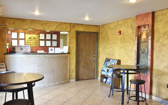 Americas Best Value Inn & Suites University Ave