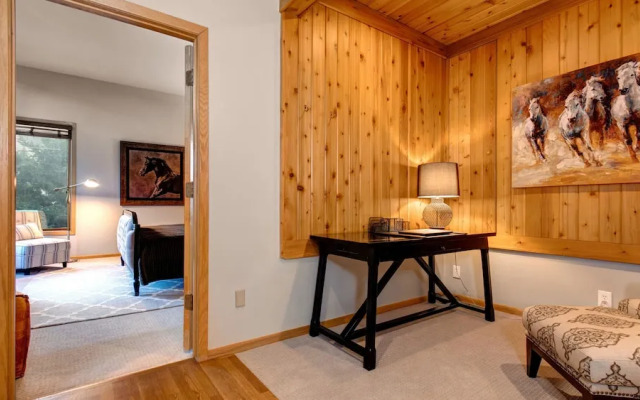 1382 Empire Mountain Ski Home 4 Bedroom Home by RedAwning