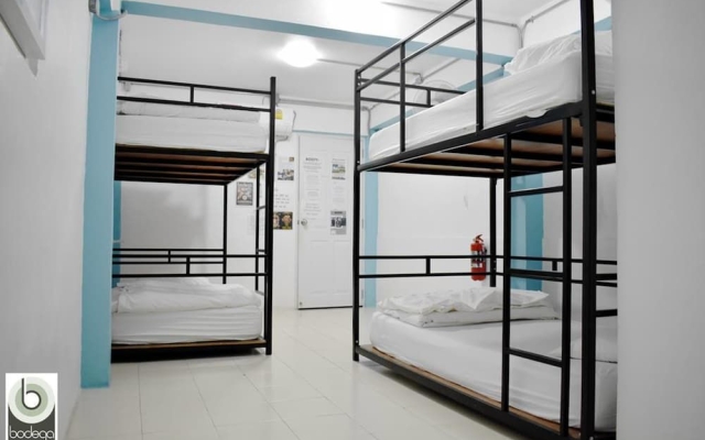 Bodega Party City Center Bangkok - Hostel