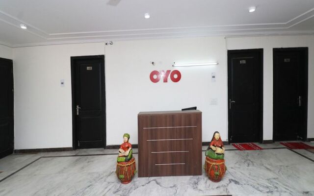 OYO 28232 The Golden Circle