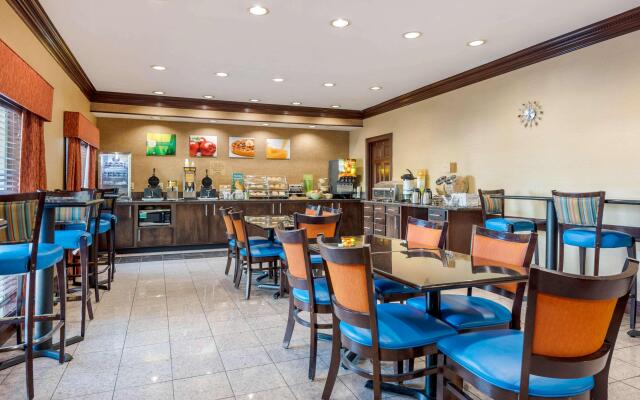 Comfort Inn & Suites