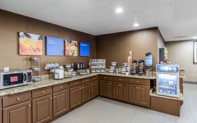 Comfort Inn & Suites Dalton West