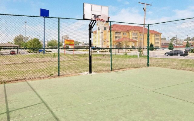 Comfort Inn & Suites Bryant - Benton