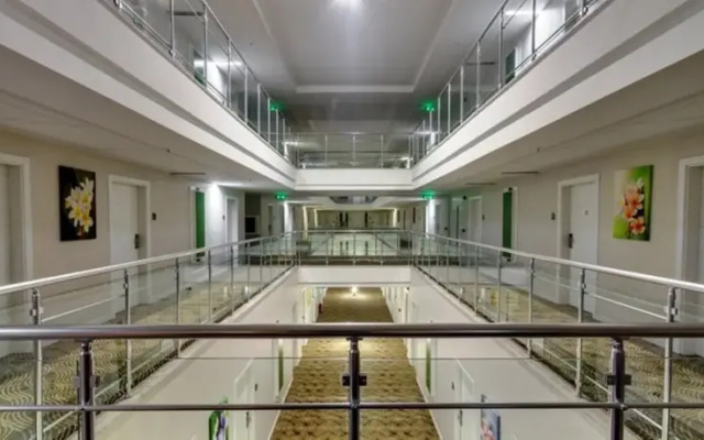 Armir Palace