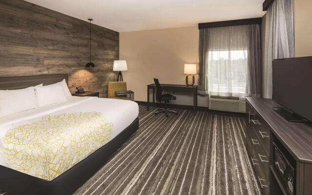 La Quinta Inn & Suites by Wyndham Atlanta South - McDonough