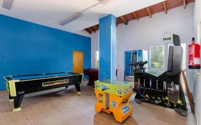 Mariner Club Apartments