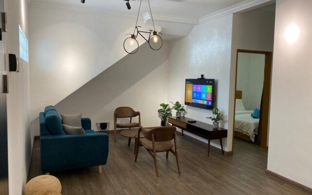 Nomadic Town House by Oyo