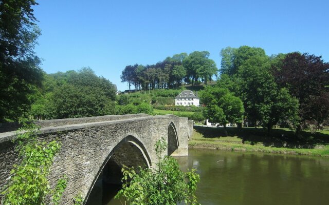 Cozy Holiday Home in Gros-fays With Terrace