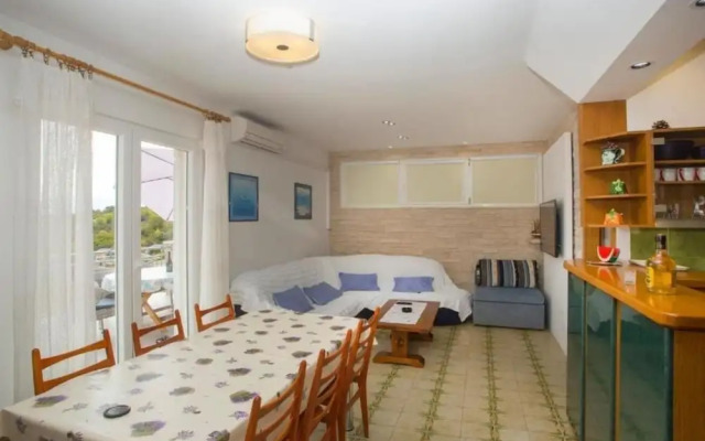Damir - 80 m From Beach - A1