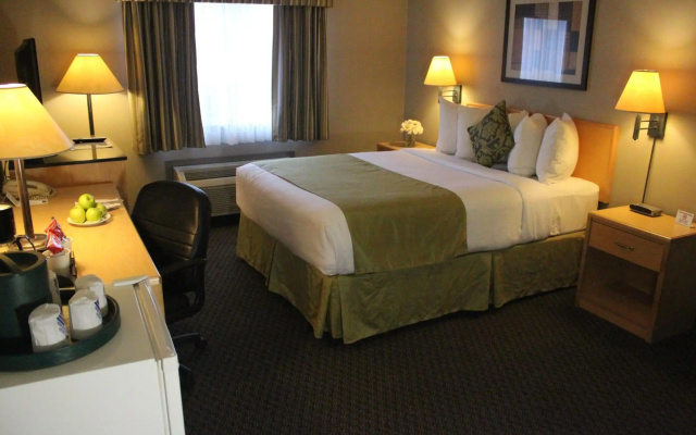 Travelodge by Wyndham Fort McMurray - фото 5
