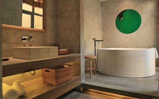 Maritime Seclusive Life·Perfume Bay