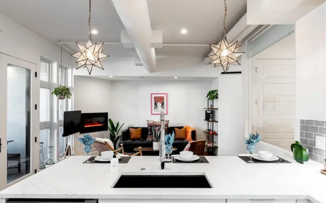 Bright Boho Loft Huge Private Deck
