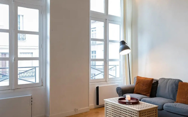 Sunny Dussoubs I Unique 1-br Loft in Montorgueil
