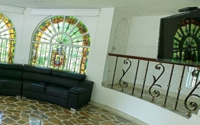 Avenue mansion
