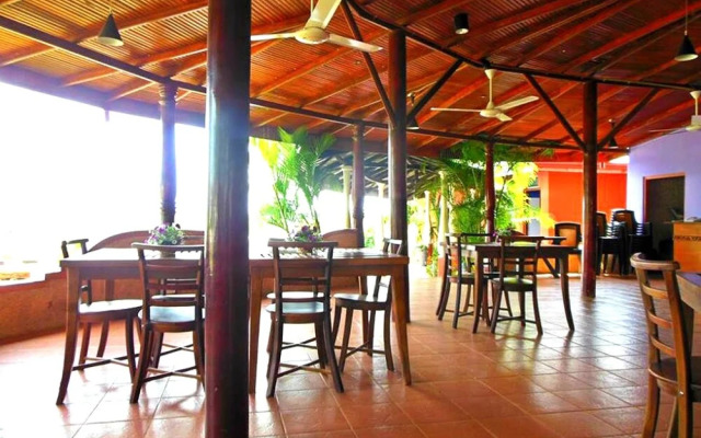 Layathraa Lake View Resort