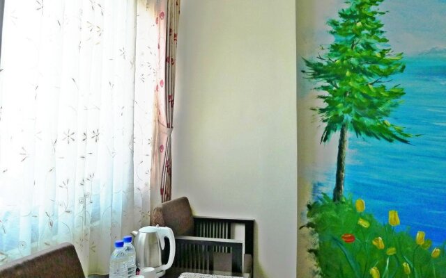 Amicasa Guesthouse
