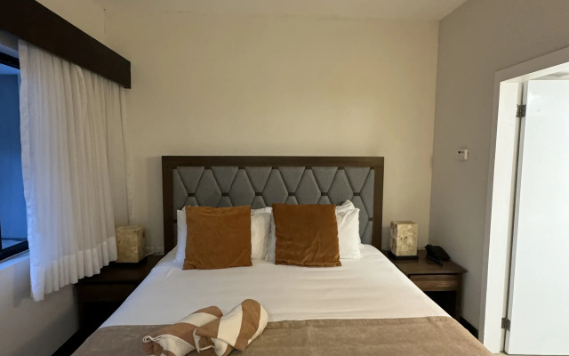 Aldea Thai by oceanfront