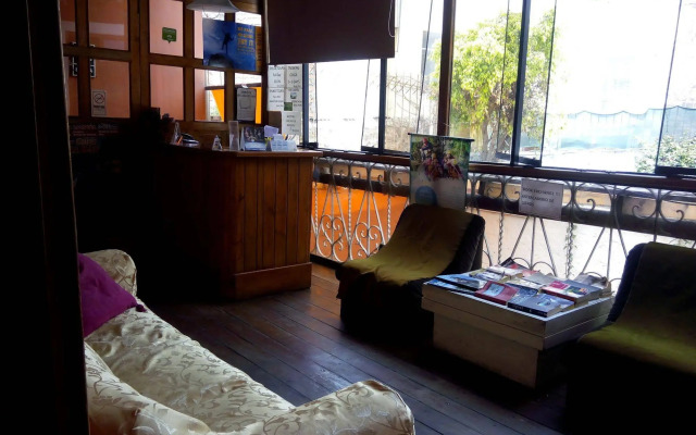 Hostal Lluvia de Oro