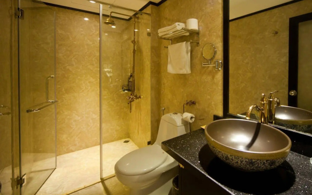 Lavender Central Hotel & Spa