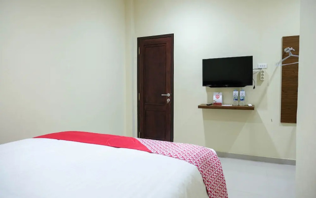 OYO 1149 Hotel Mustika