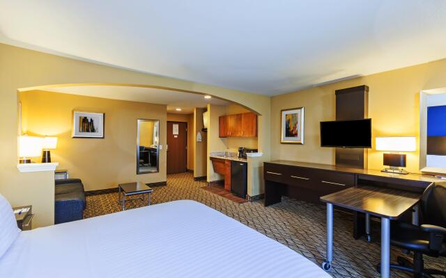 Holiday Inn Express Hotel & Suites Houston-Downtown Conv Ctr, an IHG Hotel