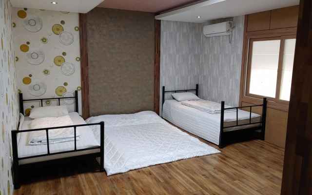 N Motel