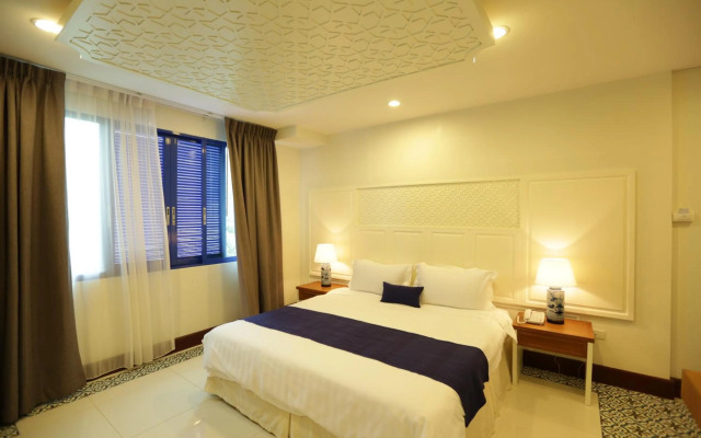 Nandha Hotel
