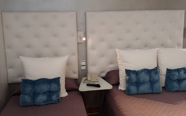 Hostal Las Fuentes - Adults Only