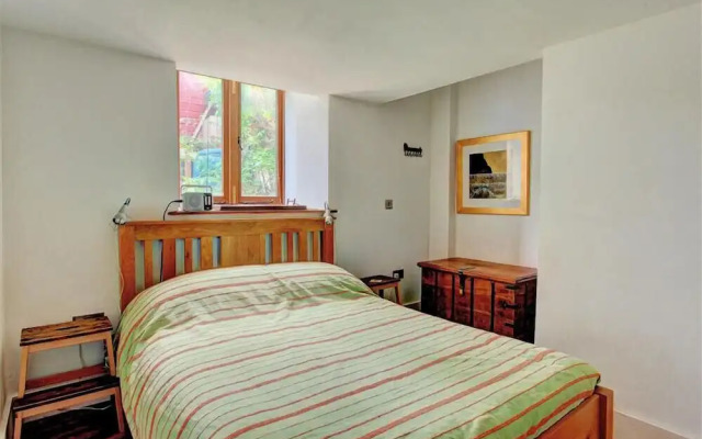 1 Church Cliff Apartments