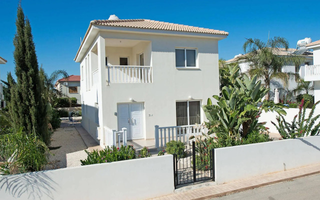Hara Nissi Beach Villas