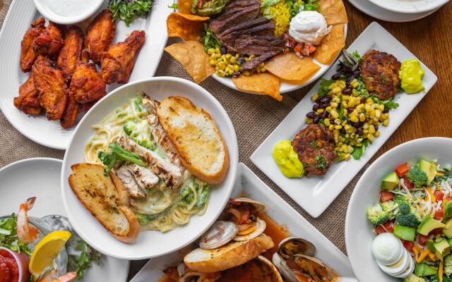 Quality Inn & Suites Atlantic Beach Hotel