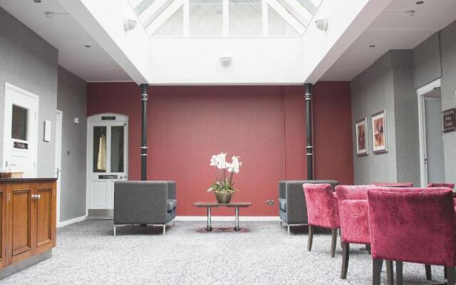 Mere Court Hotel