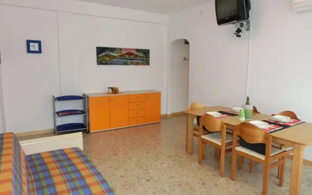 City Center Apartment Walk to sea