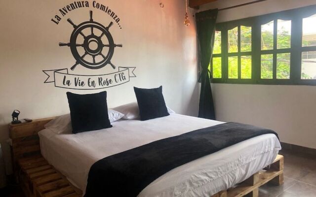 La Vie En Rose Maison - Hostel