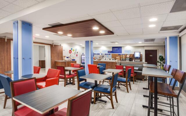 Holiday Inn Express Hotel & Suites Clewiston by IHG