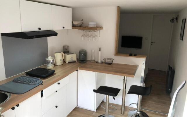 Studio Cosy, Jacuzzi et petit déjeuner