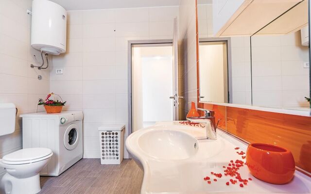 Awesome Home in Skatari With Wifi and 2 Bedrooms