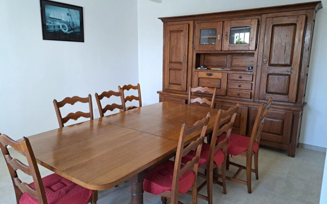 In top Location With Beautiful sea View