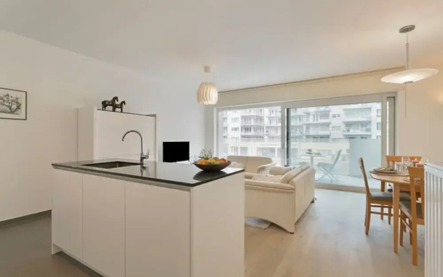 Cosy Family Apartment With Parking Near the Beach