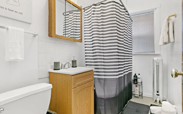 1BR Explore Town in Loyola Park