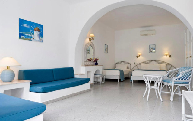 Kamari Hotel