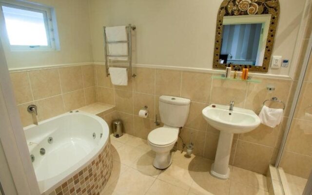 Fifth Avenue Beach House