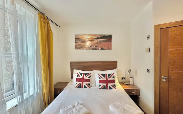 205 Earls Court