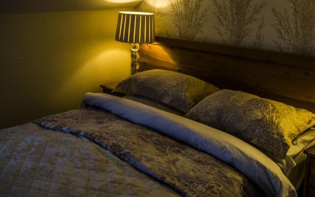 Lake View Guesthouse