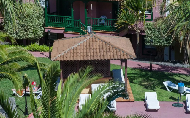 Apartamentos Oasis San Antonio