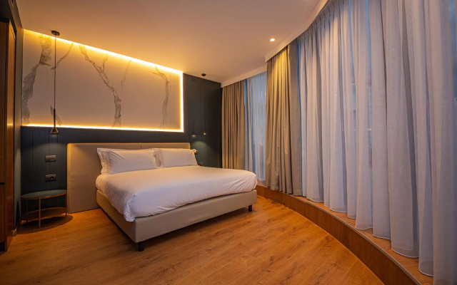 Black Diamond Hotel